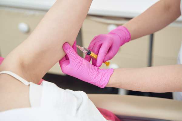 Target fat on the arms with fat dissolving injections Shepperton Green